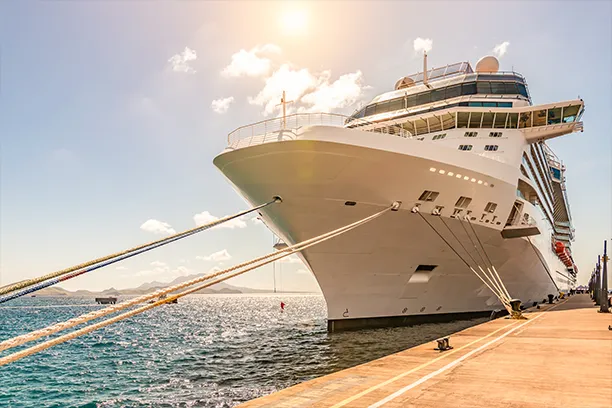 docked-cruise-ship